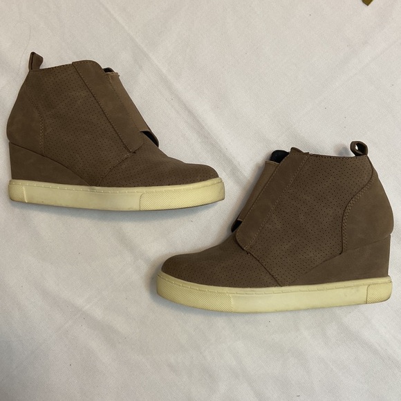 Wedge Taupe Colored Womens Wedge Size 6.5 - Picture 4 of 11